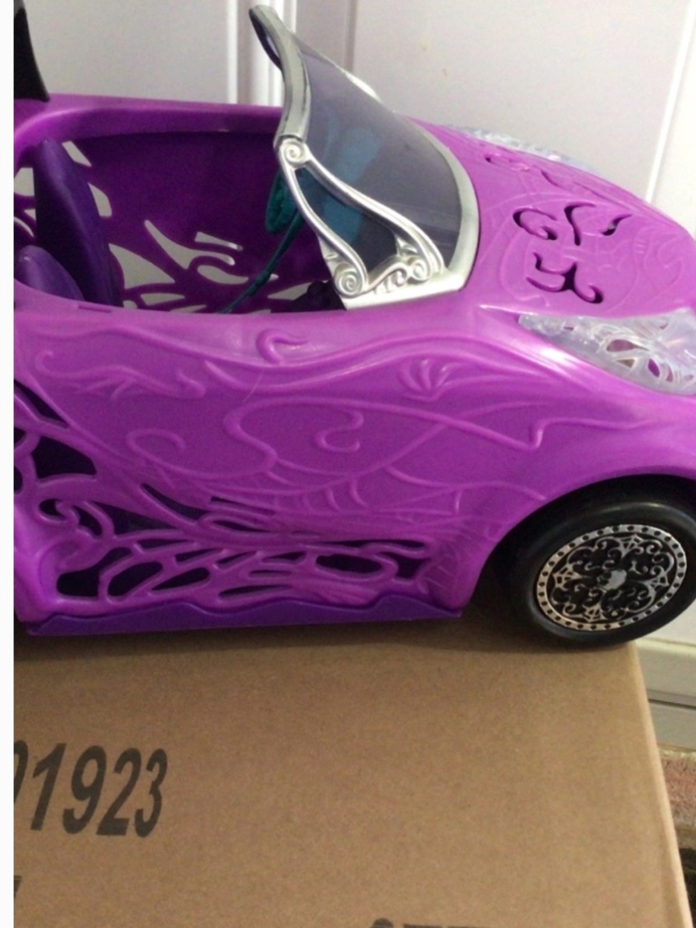 Monster High Scaris convertible car